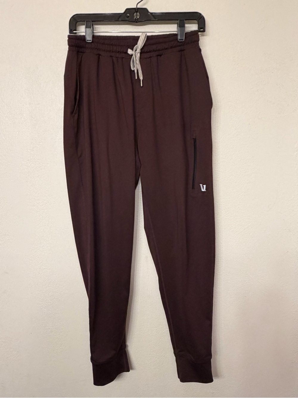 Vuori Men's Maroon Sunday Performance Jogger Pants 14” Waist Good For a Small